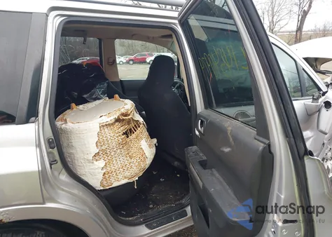 2011 Mitsubishi Endeavor z USA, uszkodzony, nr VIN 4A4JN2AS2BE035235